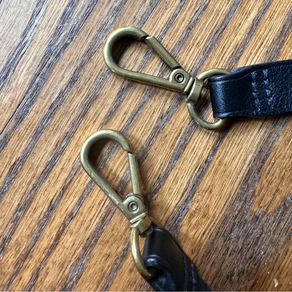 MADEWELL Leather Zip-Top Transport Crossbody Bag True Black - Picture 7 of 15